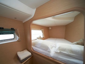 chartelaria charter vacaciones catamaran ibiza eivissa velero alquiler