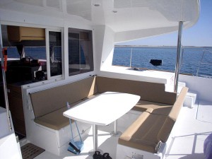 chartelaria charter vacaciones catamaran ibiza eivissa velero alquiler