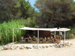 chiringuito quiosco kiosco kiosko cala xuclar portinatx sant joan san juan ibiza eivissa