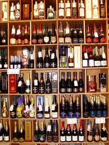 bodega vinos licores ginebras premium enotecum ibiza eivissa isidor macabich