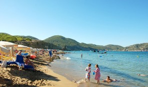 playa de es figueral sant carles san carlos ibiza eivissa