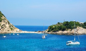 es pas de silla port de san miquel puerto de san miguel illa des bosc ibiza eivissa