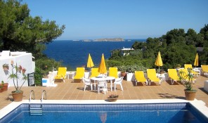 hostal club cala moli sant josep san jose ibiza eivissa