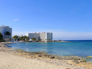 playa platja den xinxo bahia sant antoni san antonio sant josep san jose ibiza eivissa
