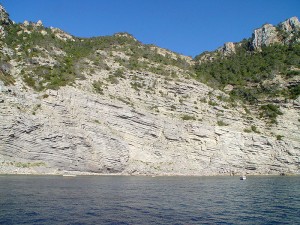 ses balandres playa cala es amunts santa agnes santa ines corona ibiza eivissa