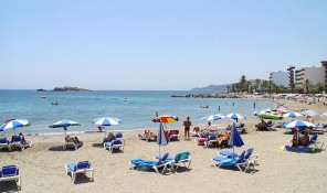 playa cala de ses figueretes ibiza eivissa