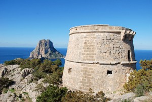 torre des savinar del pirata des cap des jueu cala dhort sant jose san jose ibiza eivissa