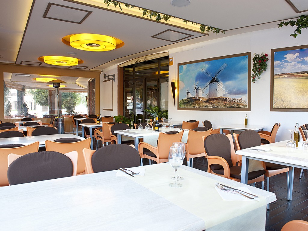 villa manchega restaurante sant antoni san antonio ibiza eivissa